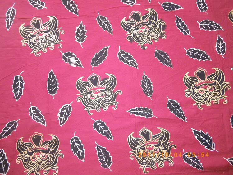 kain batik indonesia dalam sejarah perkembangannya sangat berkaitan dengan kerajaan