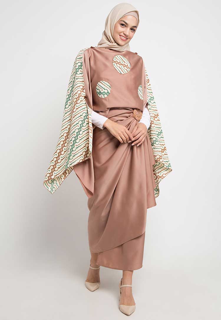 model gamis batik modern kombinasi brokat pesta