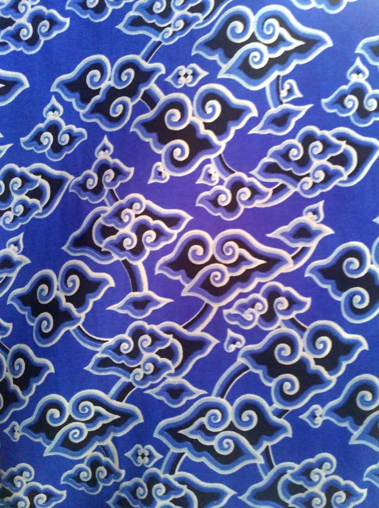 gambar motif batik mega mendung