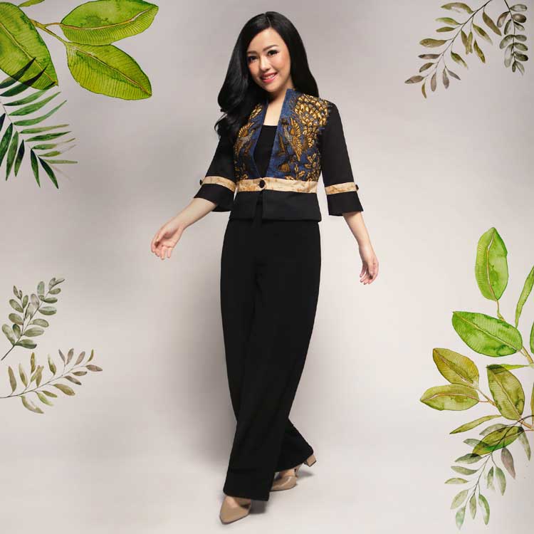 30+ Model Baju Batik Wanita Terbaru (MODERN & FORMAL)