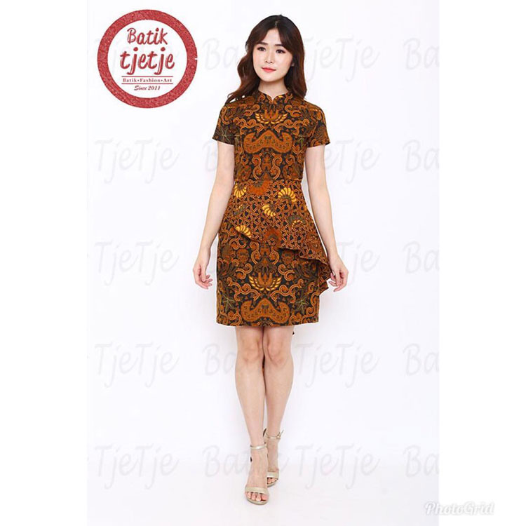 30+ Desain Baju Batik Wanita (MODERN, CASUAL, KOMBINASI ...