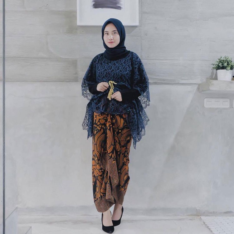 model kebaya brokat modern remaja muslim terbaru