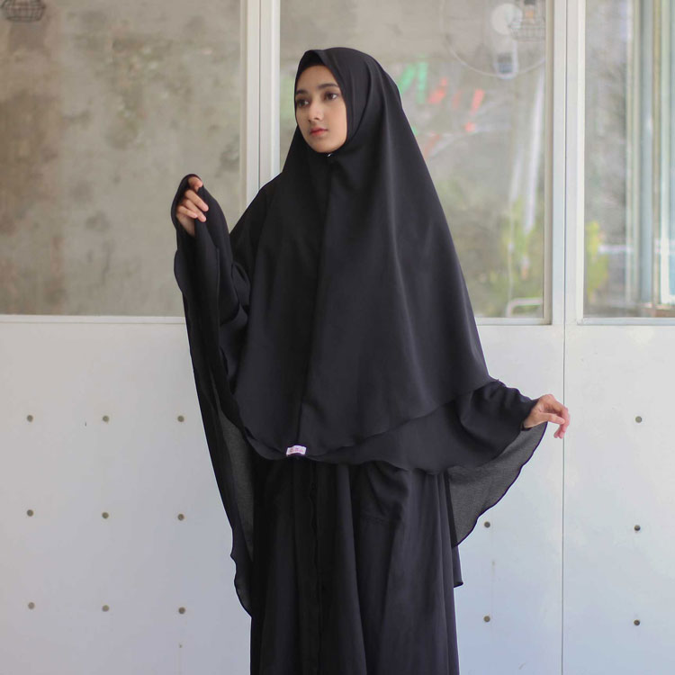 hijab syar'i ala ustadzah oki
