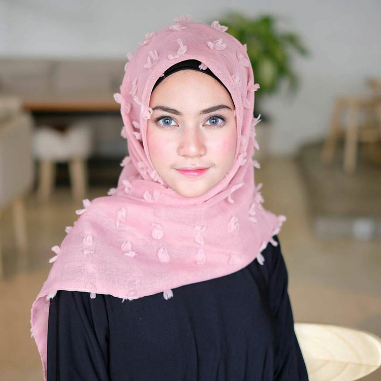 model hijab deenay