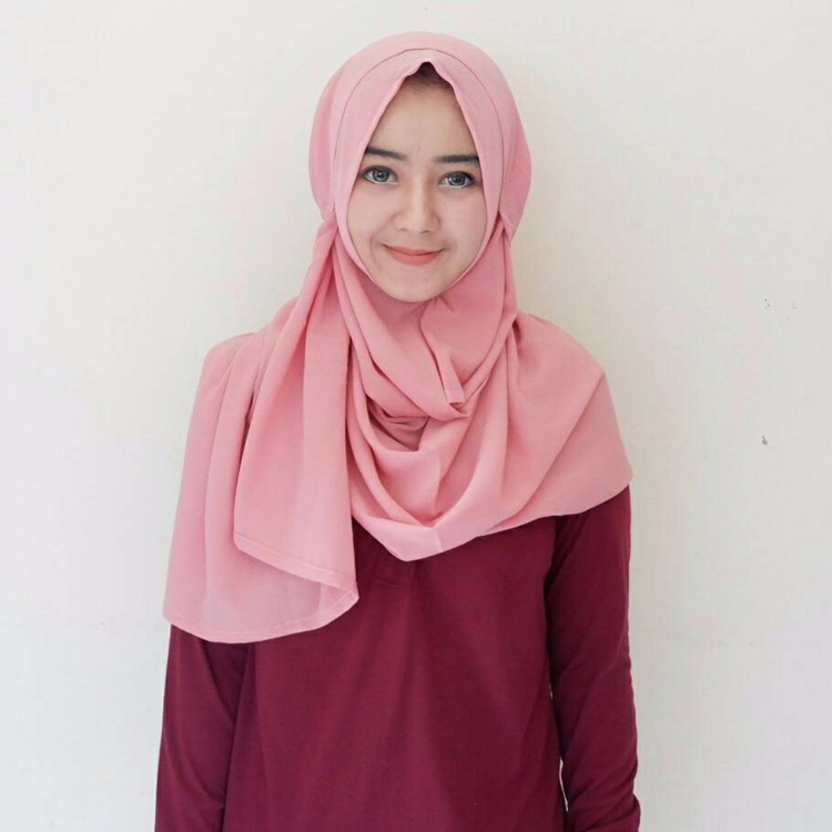 tutorial hijab pashmina hitam polos