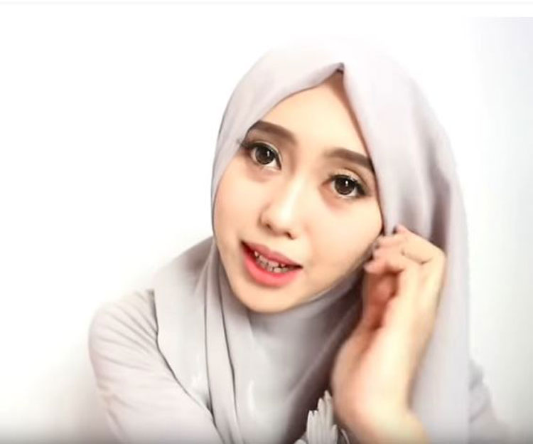 tutorial hijab wisuda orang tua