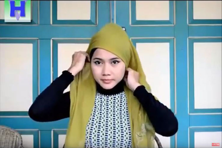 tutorial hijab untuk wisuda anak tk