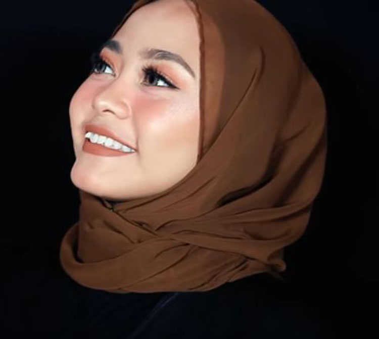 tutorial hijab pashmina yang sederhana