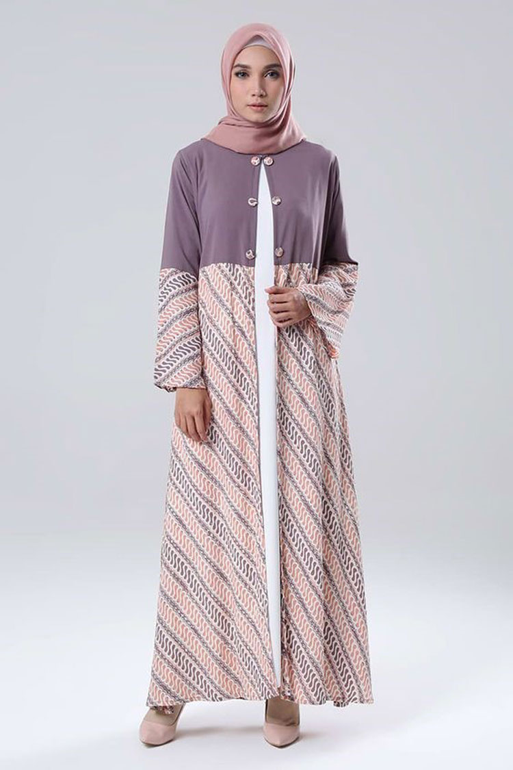 model gamis batik kombinasi polos brokat modern