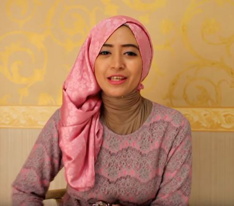 tutorial hijab untuk kebaya yang simple