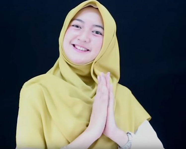 tutorial hijab paris untuk muka oval