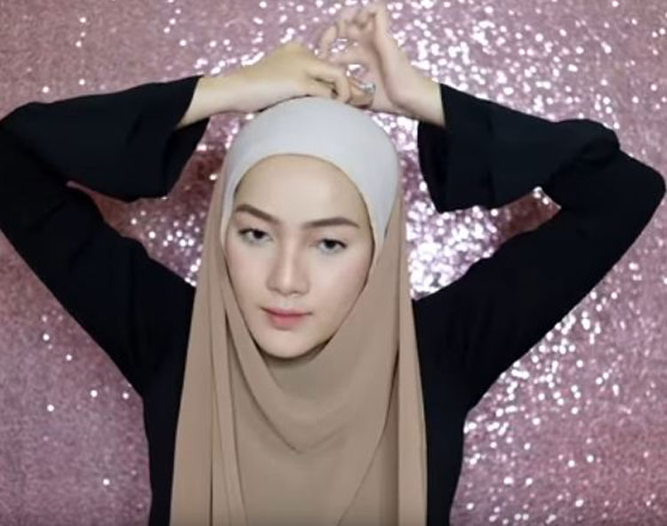 tutorial hijab pashmina untuk pesta pernikahan