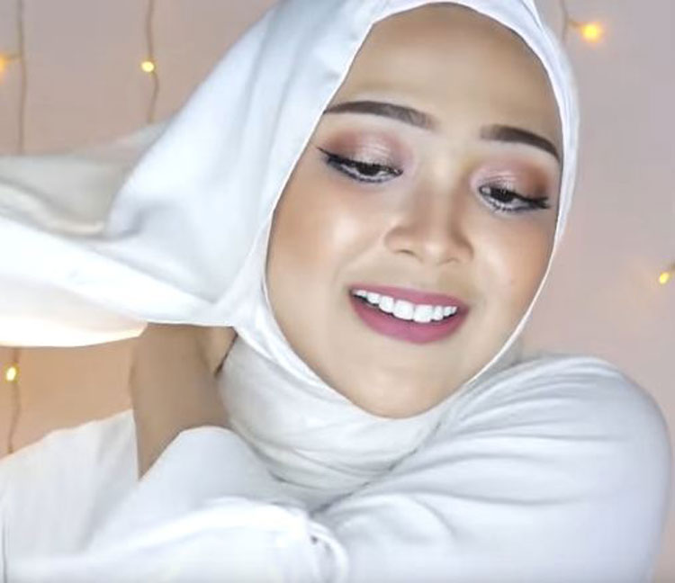 tutorial hijab pashmina denim