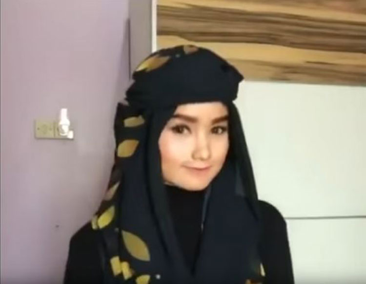  tutorial hijab pesta pashmina glitter