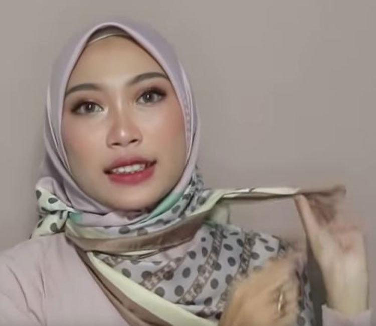 tutorial hijab segi empat modern