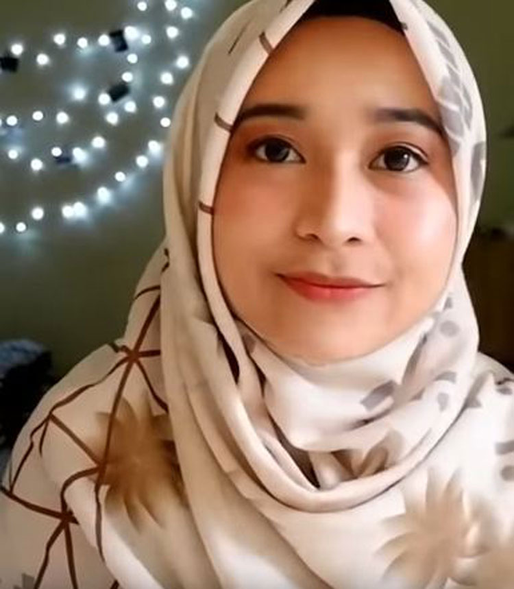 tutorial hijab segi empat istri ridwan kamil