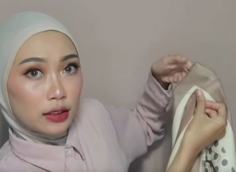 tutorial hijab segi empat licin