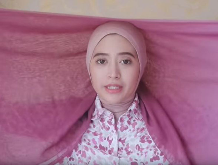 tutorial hijab segi empat kombinasi
