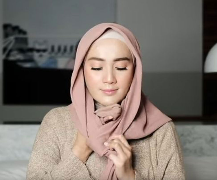 tutorial hijab segi empat untuk ke kampus