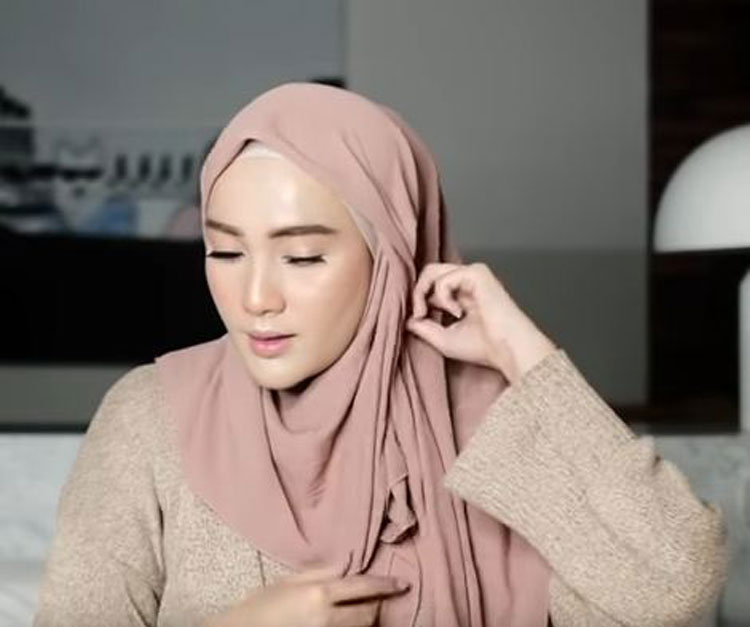 tutorial hijab segi empat turban