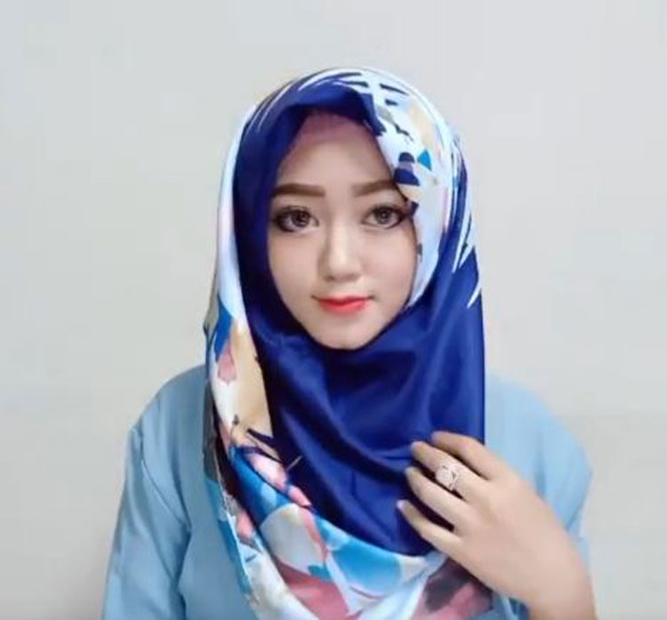 tutorial hijab pashmina jadi segitiga