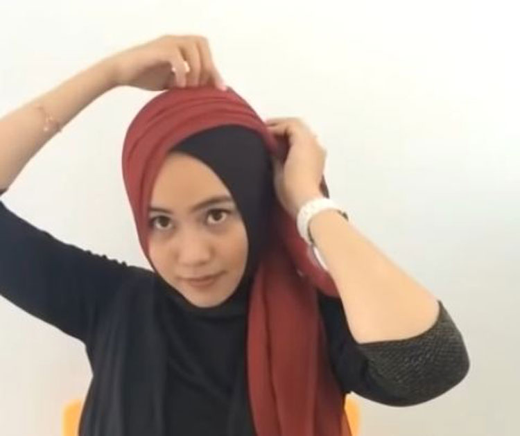 tutorial hijab segiempat rawis untuk kebaya