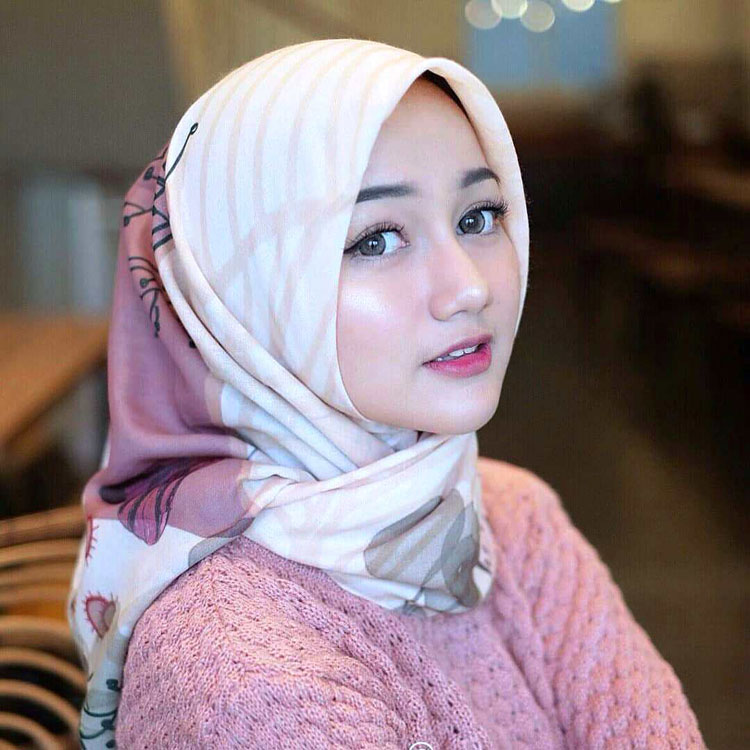   27 Tutorial Hijab Pesta  SEGI EMPAT PASHMINA ELEGAN 
