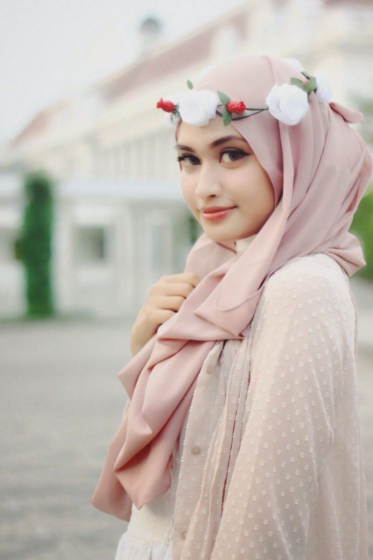 aksesoris di toko hijab