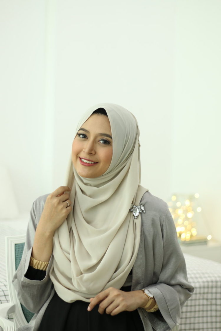 aksesoris hijab untuk pesta