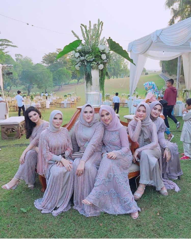 bridesmaid dress satin hijab