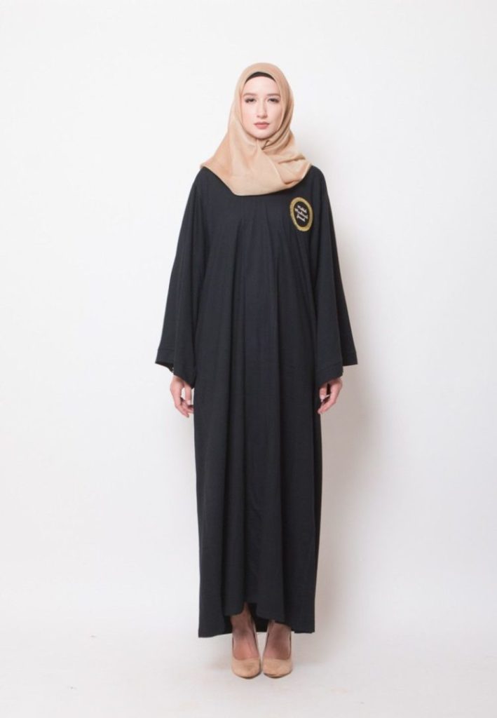 √ 30 Model Gamis Hitam Polos Elegan Kombinasi Arab