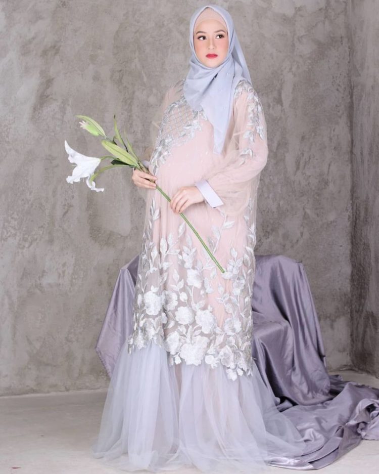 model hijab gamis brokat