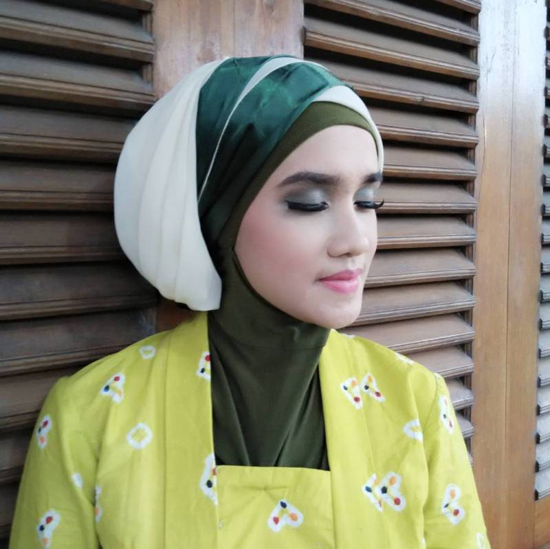 headpiece hijab wisuda