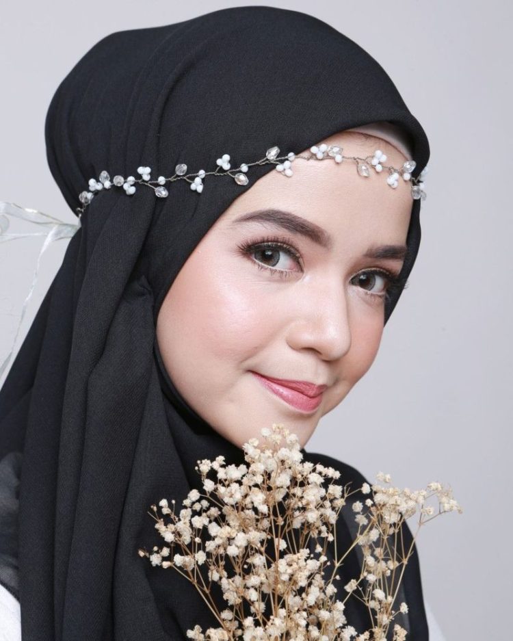Headpiece hijab simple