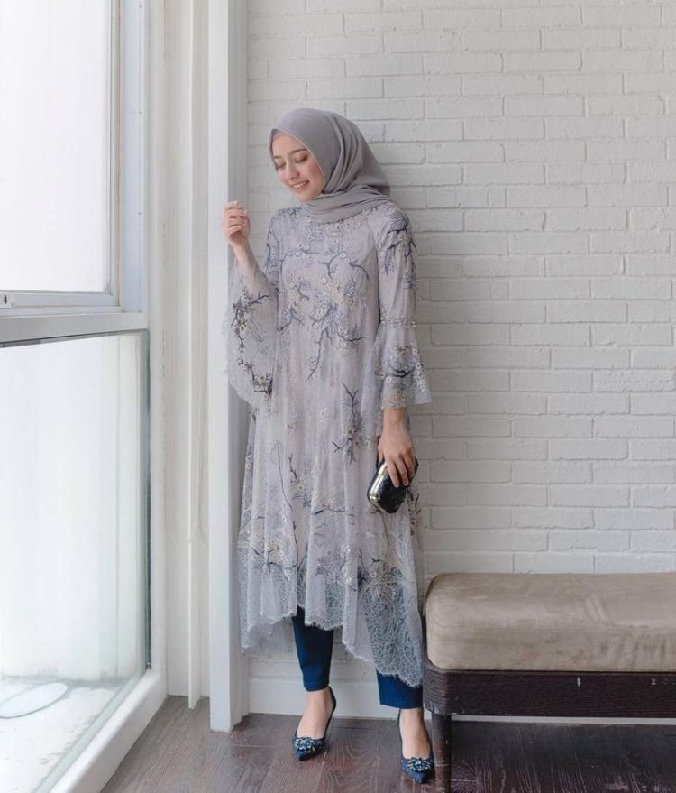 30 Model Kebaya Modern Hijab Kutu Baru Wisuda Batik