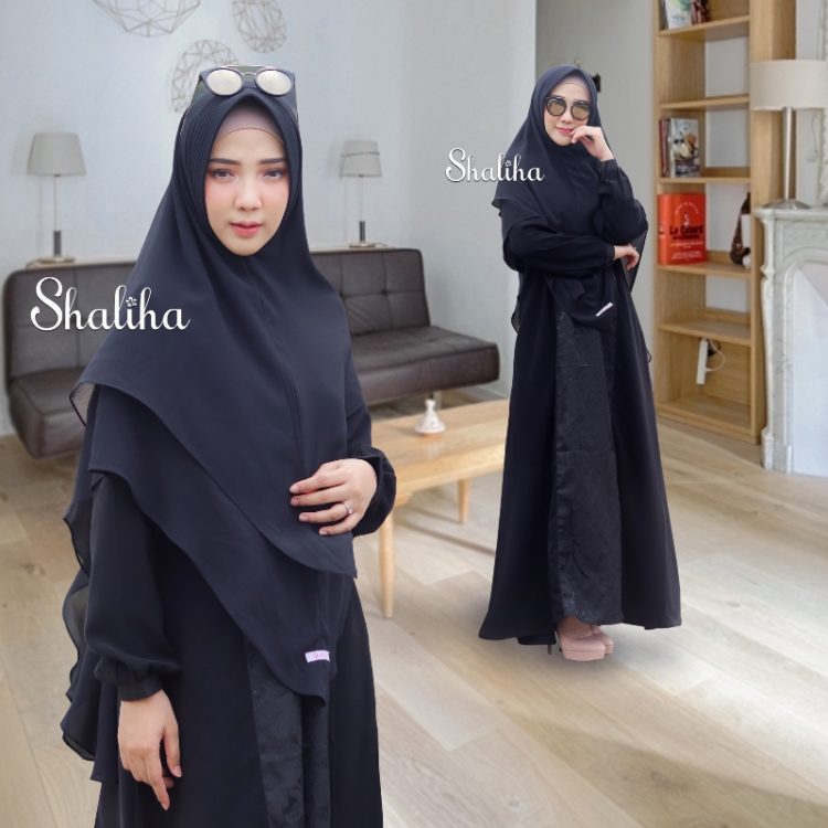 gamis hitam dari shaliha hijab