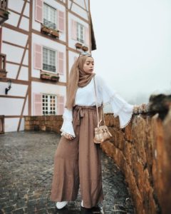 √ 30+ Selebgram Hijab Indonesia (CANTIK, REMAJA, MUDA)