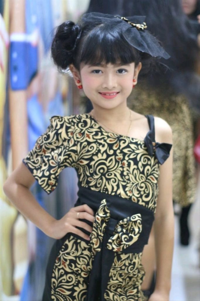   30 Model Baju Batik Anak  PEREMPUAN LAKI LAKI 