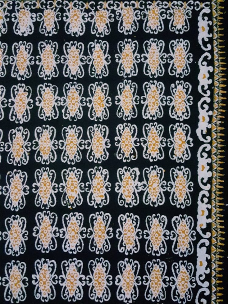 kain batik motif dayak