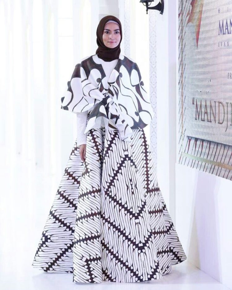 model batik setelan rok kembang