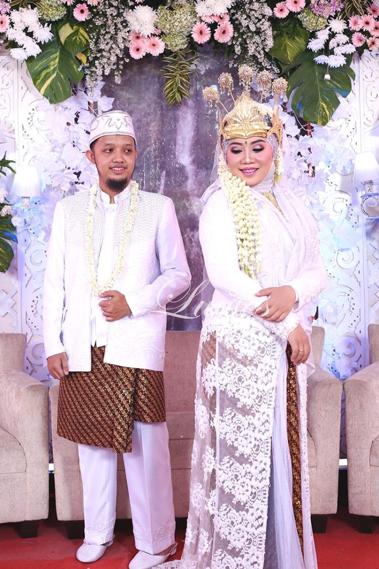 contoh model baju kebaya pengantin muslim
