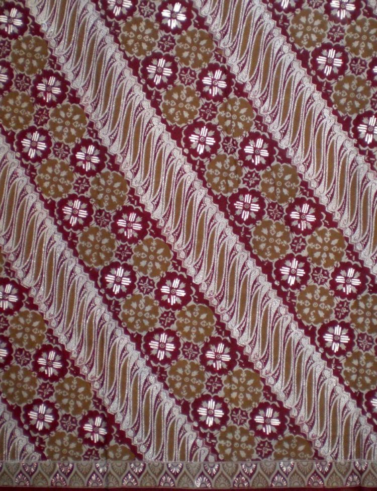 2 jenis motif batik