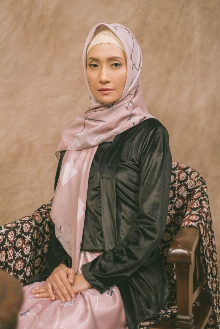 tutorial hijab dengan kebaya kutu baru