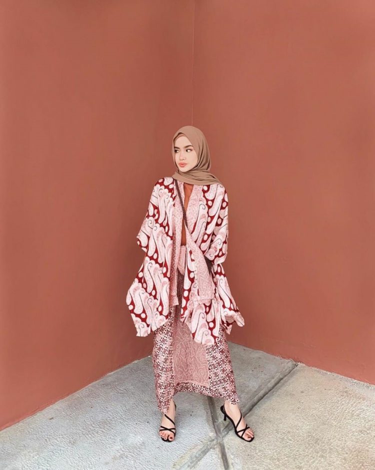 blouse batik pastel